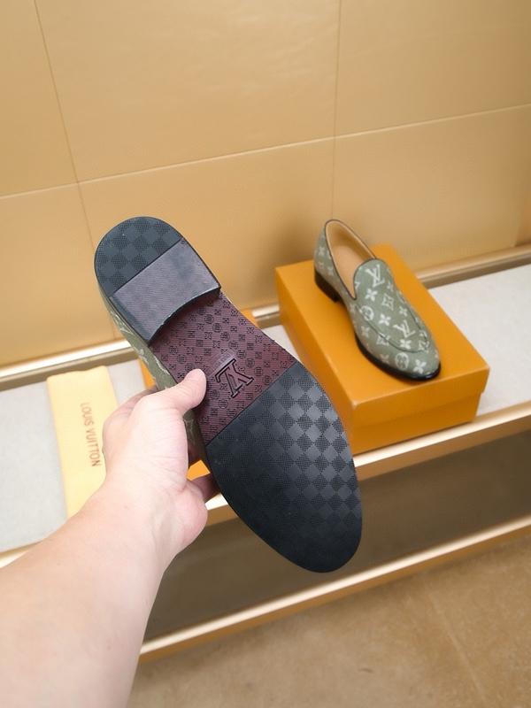 ルイヴィトン靴全体デザイン